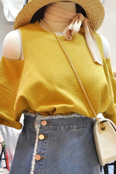 Нов модел блуза с голи рамене