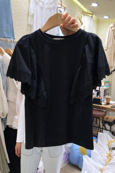 Tricou dama cu dantela si decolteu oval in alb si negru