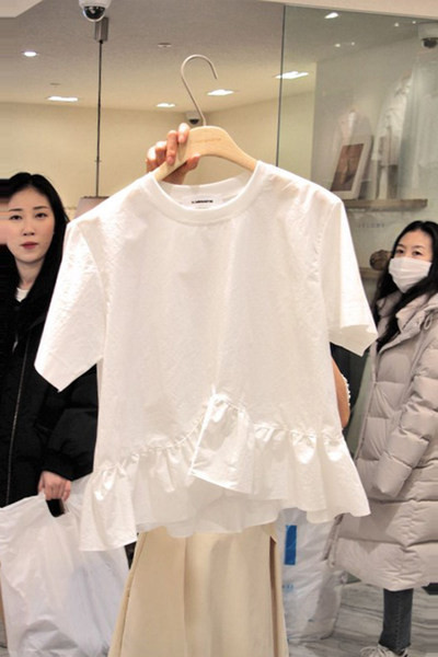 Дамска ежедневна широка блуза в бял и черен цвят 