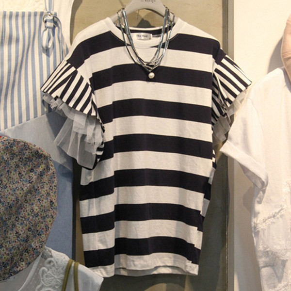 Tricou lat cu dungi cu tul pe maneci