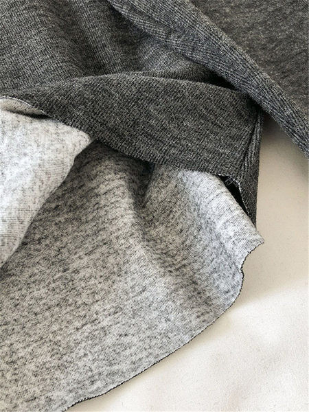 Bluză de damă simplă cu mâneci lungi și guler polo