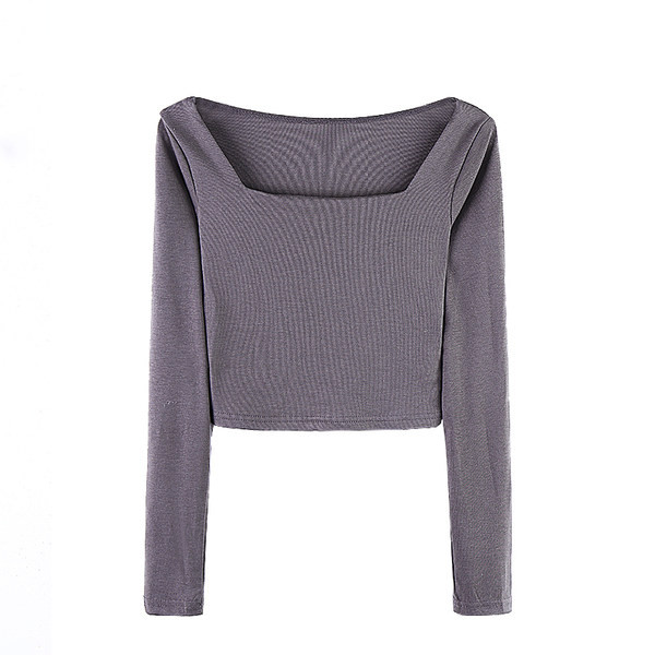 Bluza de dama cu decolteu patrat si maneci lungi - model scurt