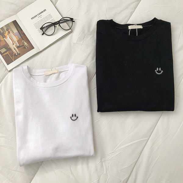 Bluza de dama cu zambet aplicat