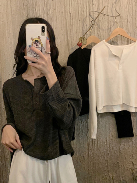 Bluza casual dama - cu decolteu oval si nasturi