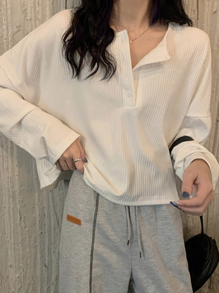 Bluza casual dama - cu decolteu oval si nasturi