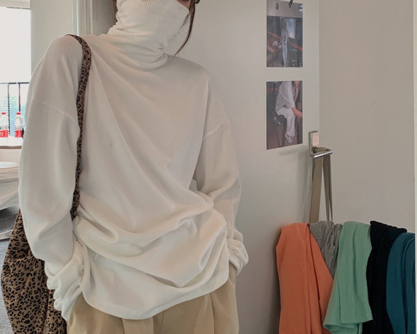 Bluza casual dama cu guler polo inalt - model lat