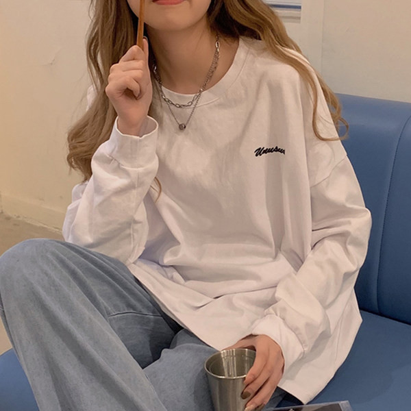 Bluză casual de damă cu decolteu oval și inscripție