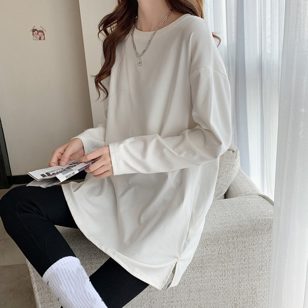 Bluză de damă modernă cu decolteu rotund - culoare albă