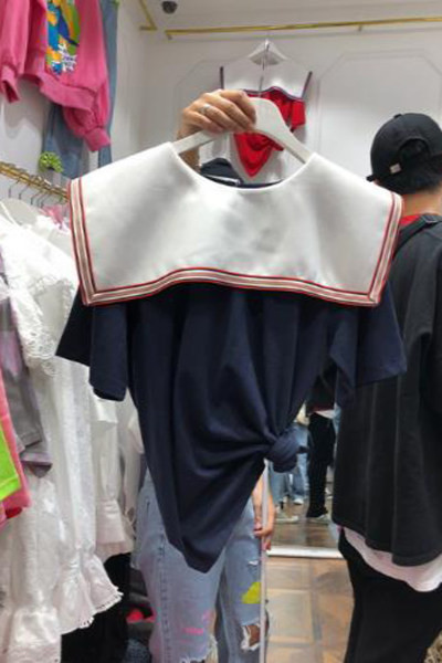 Tricou modern cu guler mare pentru femei