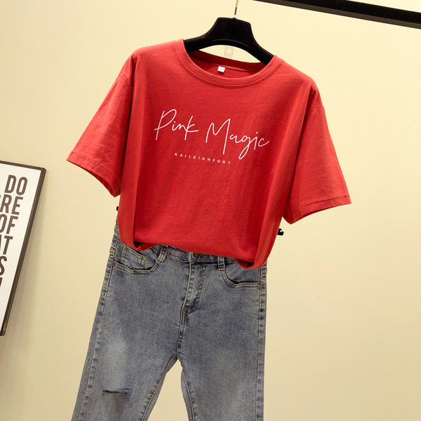 Tricou de damă cu inscripție și decolteu rotund