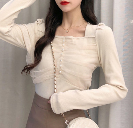 Bluză de damă modernă - cu decolteu pătrat și mâneci lungi