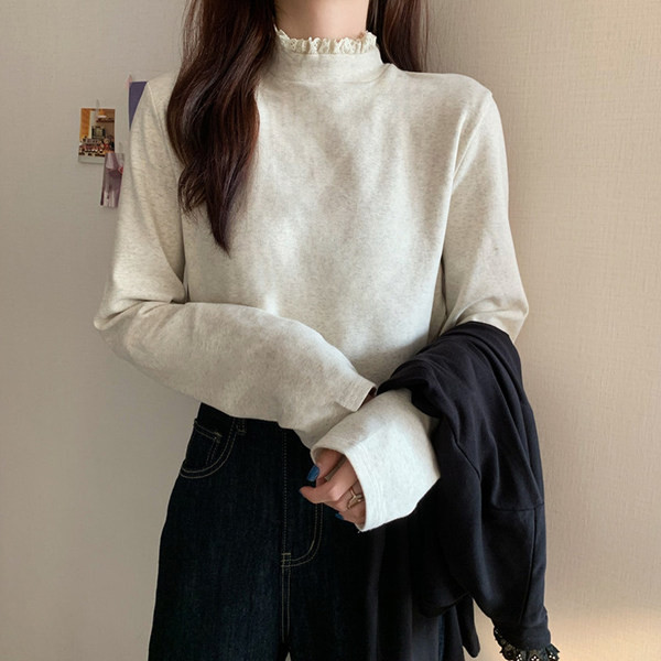 Bluză casual de damă cu guler înalt în alb și negru