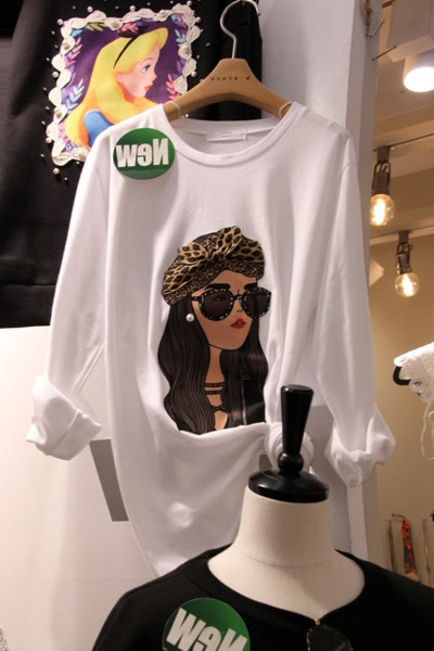 Tricou larg zilnic cu aplicație 3D