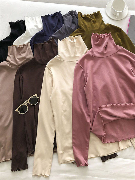 Bluză de damă cu guler polo ondulat