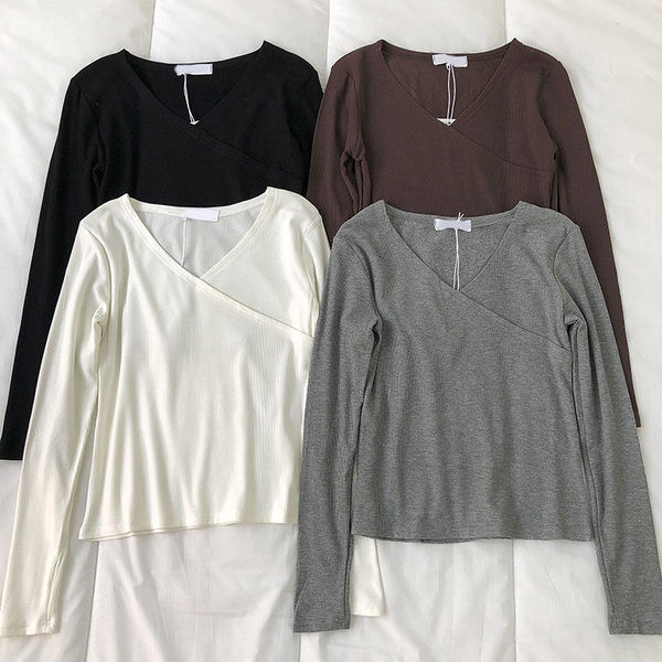 Bluză de damă cu decolteu spitz