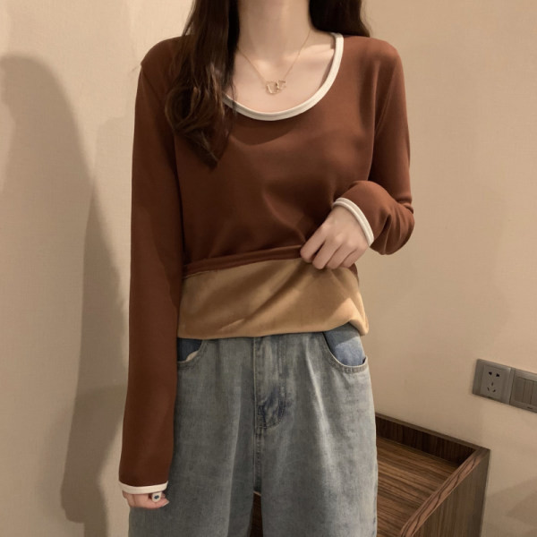 Bluza de dama cu decolteu oval