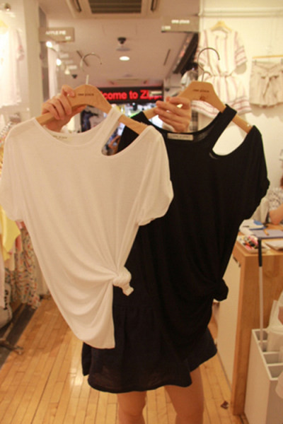 Tricou casual modern, cu decupaje