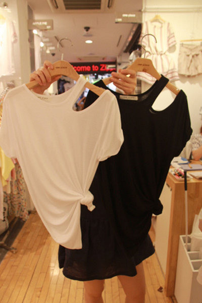 Tricou casual modern, cu decupaje