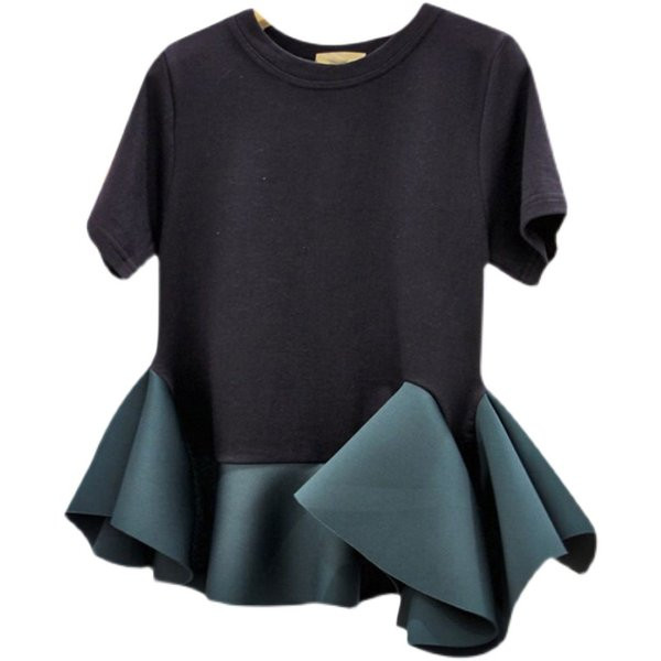 Bluză de damă cu bucle și mâneci scurte