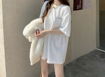 Tricou larg de damă cu inscripție