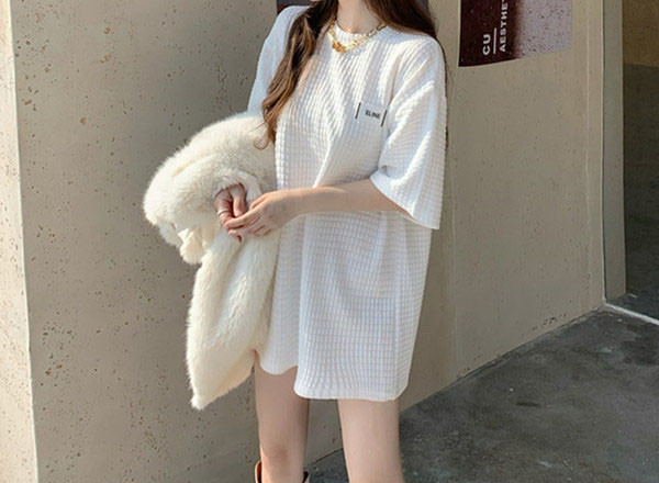 Tricou larg de damă cu inscripție