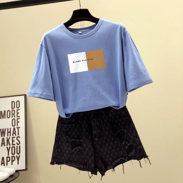 Tricou de damă cu aplicație și mâneci scurte