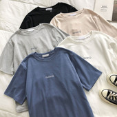 Bluză de damă cu mânecă scurtă, cu decolteu O și inscripție