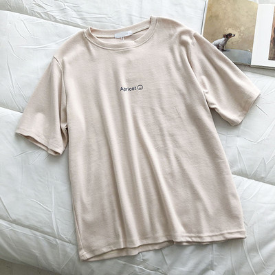 Bluză de damă cu mânecă scurtă, cu decolteu O și inscripție