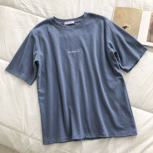 Bluză de damă cu mânecă scurtă, cu decolteu O și inscripție