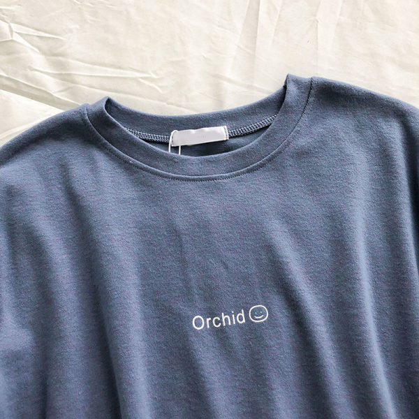 Bluză de damă cu mânecă scurtă, cu decolteu O și inscripție