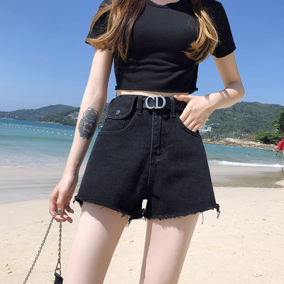 Blugi scurti de dama cu buzunare si curea