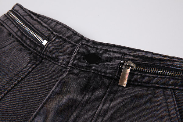 Blugi scurti de dama cu fermoar si buzunare