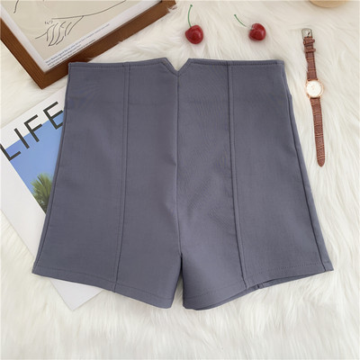 Pantaloni scurți de damă cu talie înaltă - în mai multe culori