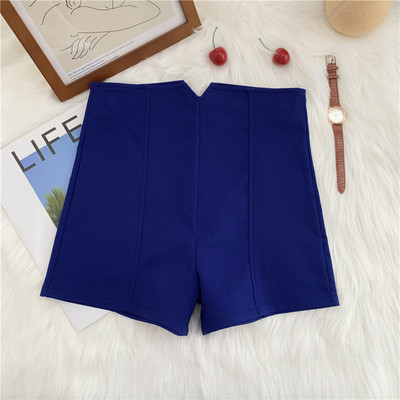 Pantaloni scurți de damă cu talie înaltă - în mai multe culori