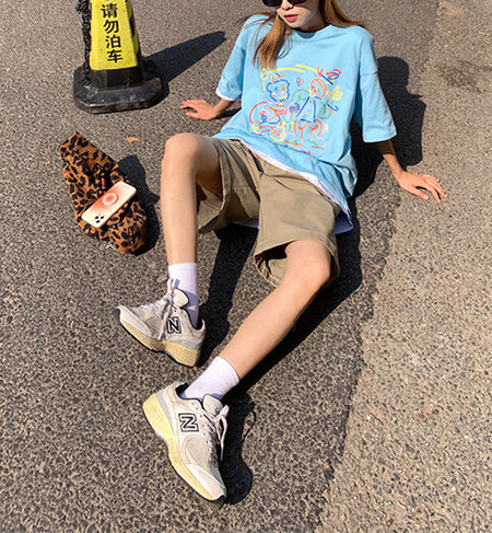 Pantaloni scurți model lat cu talie înaltă