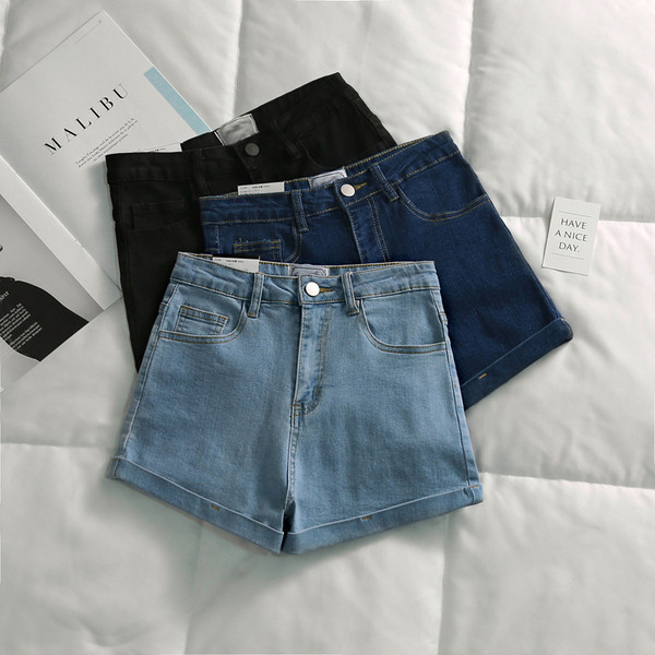 Model nou de pantaloni scurti de dama cu buzunare