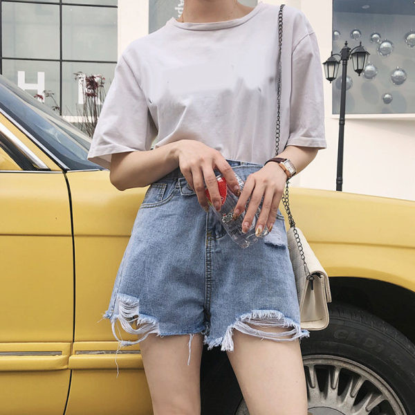 Model nou de pantaloni scurți din denim cu motive rupte în albastru