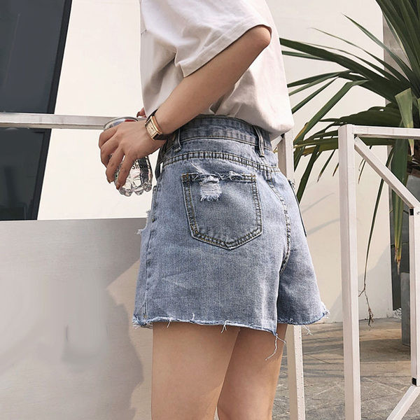 Model nou de pantaloni scurți din denim cu motive rupte în albastru