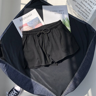 Model larg de pantaloni scurți din bumbac cu talie elastica