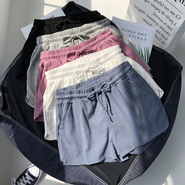 Model larg de pantaloni scurți din bumbac cu talie elastica