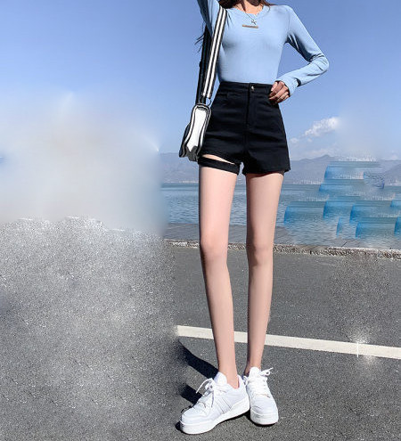 Pantaloni scurți de damă cu talie înaltă - două modele