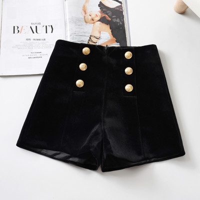 Pantaloni scurți de damă în negru cu nasturi