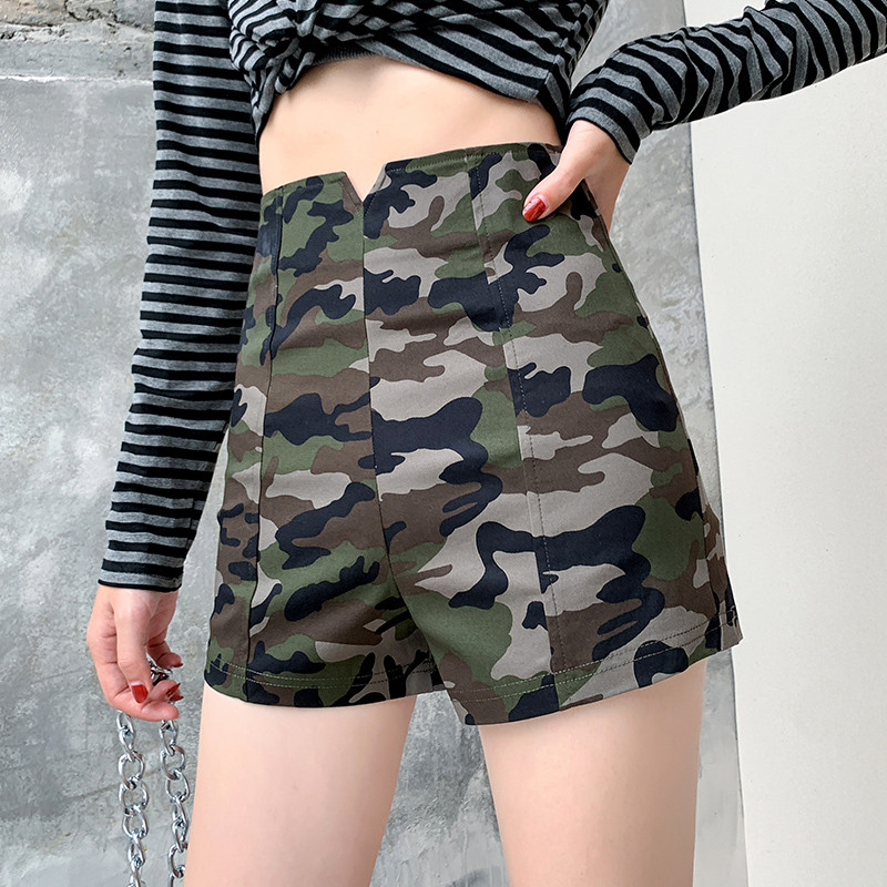 Pantaloni scurti de dama model subtire cu talie inalta