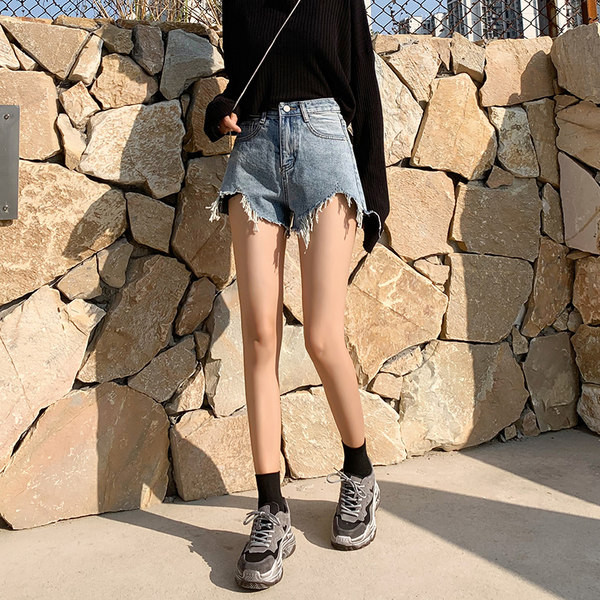 Blugi de damă rupti cu talie înaltă