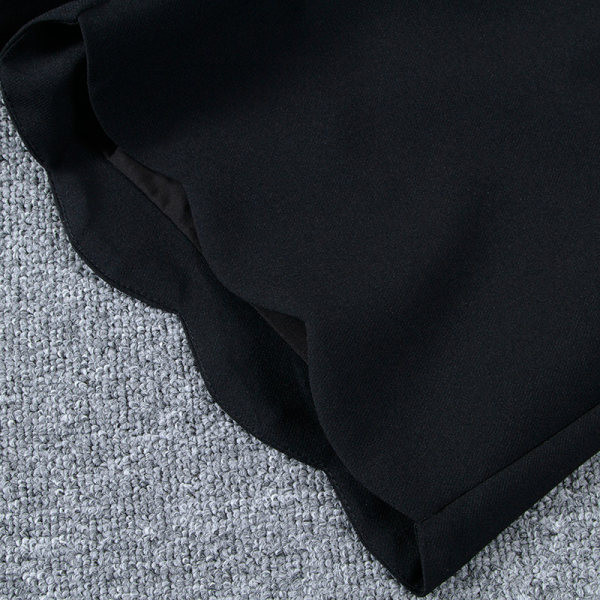 Pantaloni scurți eleganti de damă, cu talie înaltă, în negru