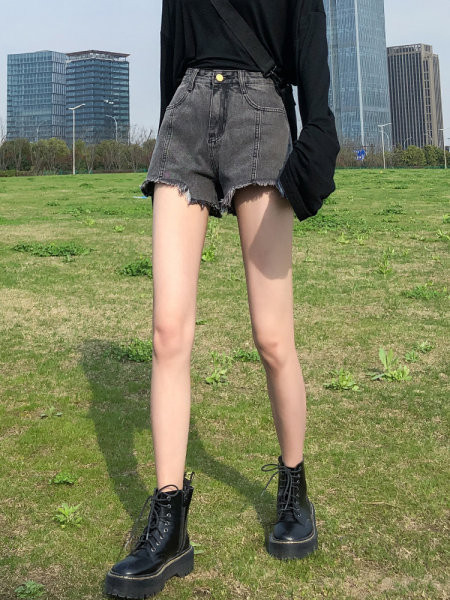 Pantaloni scurți din denim de damă cu talie înaltă