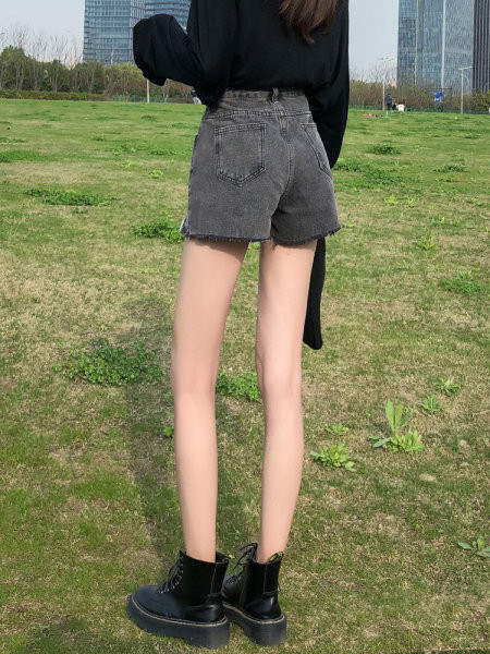 Pantaloni scurți din denim de damă cu talie înaltă