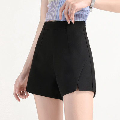 Pantaloni scurți de damă cu talie înaltă - în patru culori