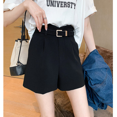 Pantaloni scurti moderni de dama cu centura si talie inalta