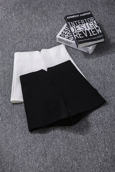 Model nou de pantaloni scurți cu talie înaltă